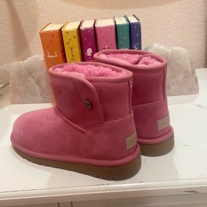 New Girls Short Ugg Boots